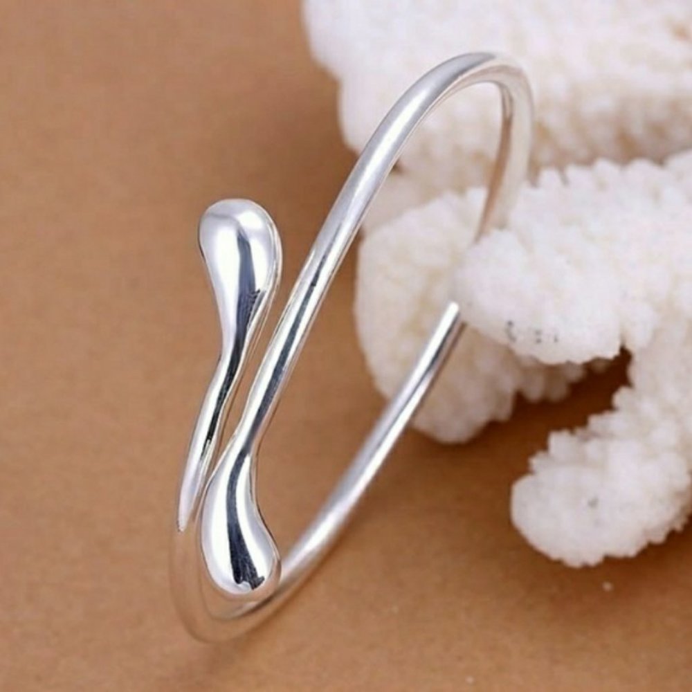 NEW [Set of 4] 925 Sterling Silver Waterdrop Set - Picture 3 of 3